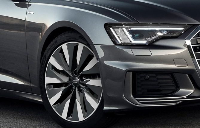 Audi A6 Sedan