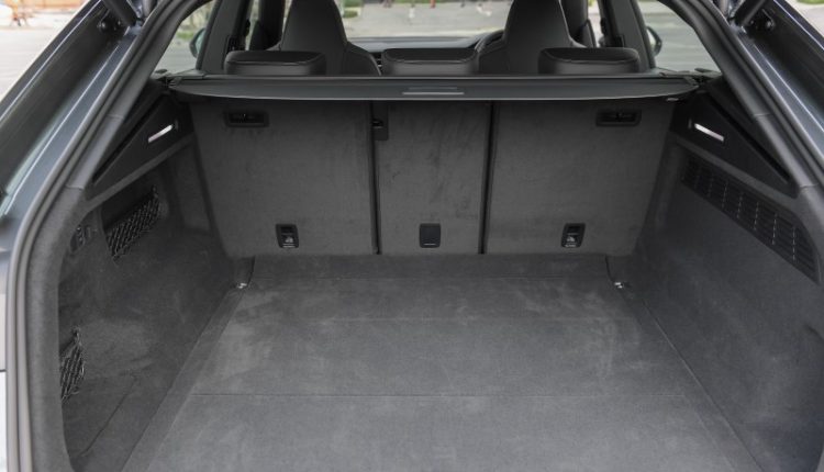 Audi Q8-GP Test Drive (11)