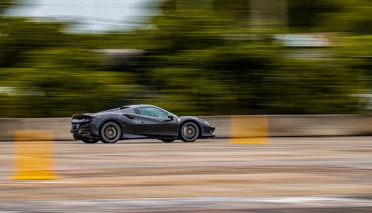 Ferrari F8 Spider Thailand Test (11)