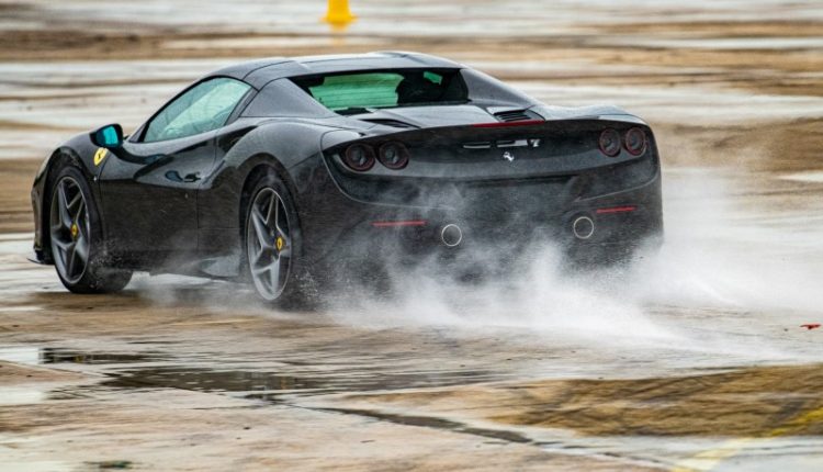 Ferrari F8 Spider Thailand Test (17)
