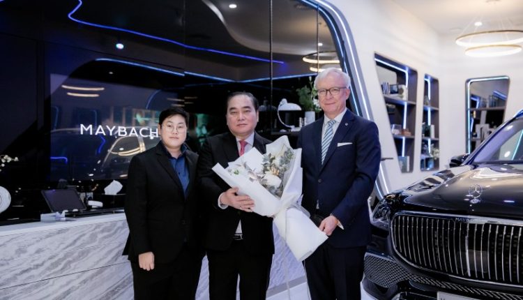 BenzBKK-Mercedes-Maybach-showroom (1)