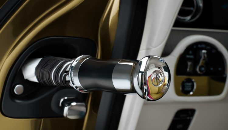 rolls-royce-spectre-unveiled-world-premiere-2023 (12)