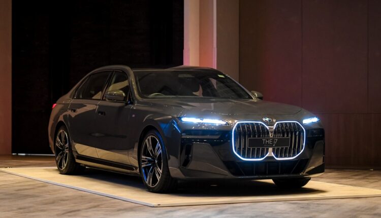 Millennium-Auto-Group-MGC-ASIA-celebrates-25th-anniversary-with-The-i7-the-Incredible-7-Series-theme (5)