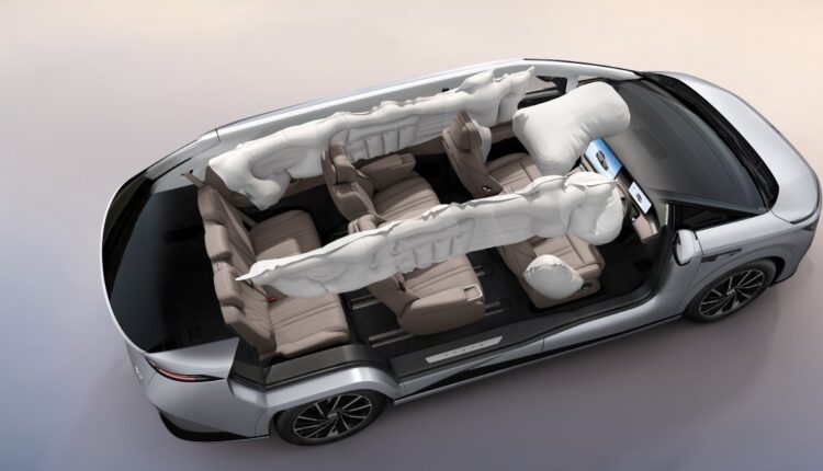 xpeng-builds-on-its-success-launching-the-x9-executive-in-thailand (10)