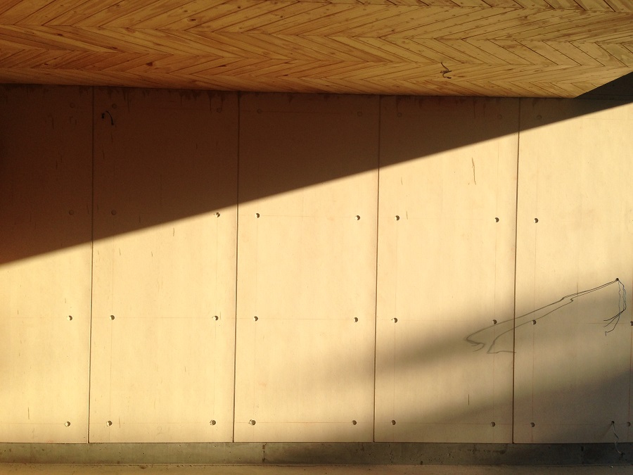 ผนังเบากรุทับสองชั้นพร้อมเจาะรูเรียบร้อย เตรียมทำสกิมโค๊ทต่อไป