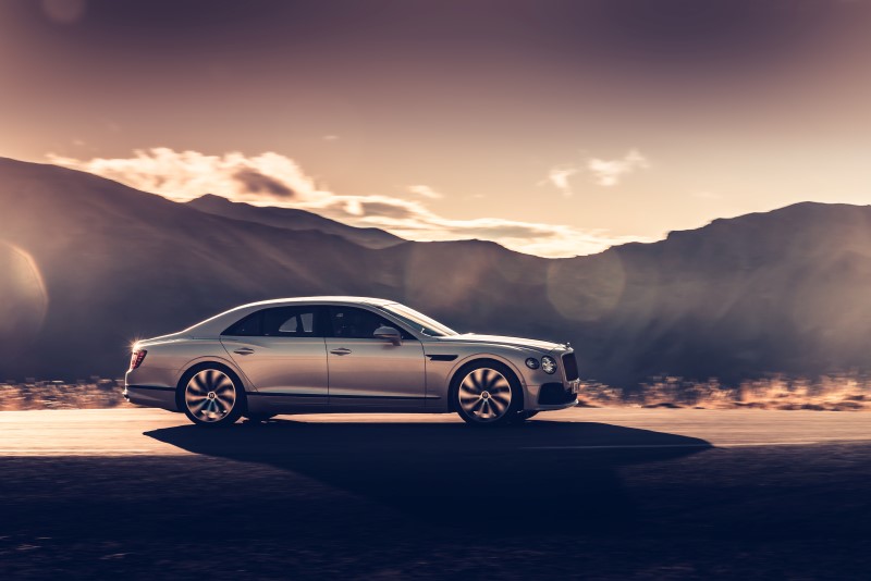 Flying Spur White Sand 5 (Custom)