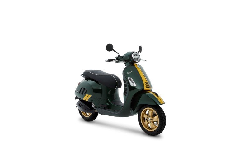 VESPA GTS SUPER 300 HPE - GREEN RACING SIXTIES (1)