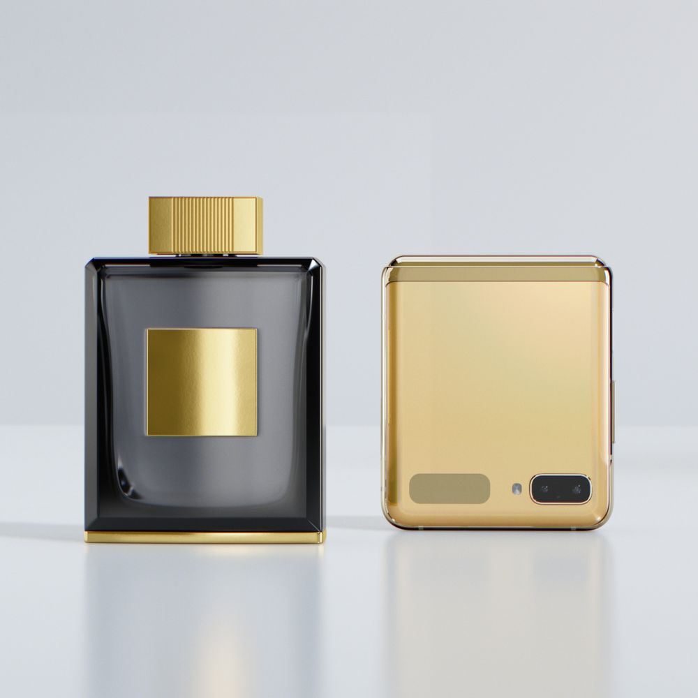 Galaxy Z Flip_Mirror Gold_Lifestyle 1