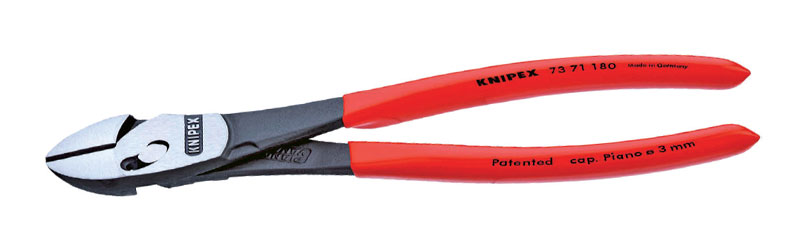 KNIPEX Twin Force Nipper คีม (Nipper) ที่แข็งแรงของบริษัท KNIPEX จากเยอรมัน ซึ่งเป็นแบรนด์ชั้นนำของโลก เป็นคีมประเภทแรงดี เพราะสามารถเพิ่มแรงบีบเป็น 2 เท่า โดยการปรับ Hinge (บานพับ) สามารถตัดขาดได้ง่ายถ้าเป็นสายเปียโนขนาดถึง 3 มม. และถ้าเป็นเอ็นอ่อนก็ตัดได้ถึง 5.5 มม. พูดได้ว่าเป็นคีมที่เกิดมาเพื่อตัดของเส้นใหญ่และแข็ง