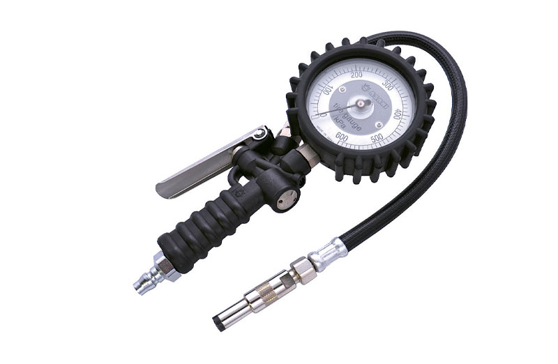 ASAHI SANGYO Gauge Botaru เพราะต้องการเลือกประเภทเครื่องมือวัดที่เป็นแบรนด์ที่เชื่อถือได้ อย่างไรก็ต้องเป็นเครื่องมือวัดจาก ASAHI SANGYO ลมยางรถยนต์มีผลโดยตรงต่อการขับรถอย่างสบายและบางทีก็เกี่ยวโยงไปถึงอุบัติเหตุของรถยนต์ด้วย เนื่องจากเป็นเครื่องมือวัดที่ต้องใช้เช็กเป็นประจำ เครื่องมือของ ASAHI SANGYO จึงได้รับเลือกจากที่ทำงานของช่างมืออาชีพ เพราะทำงาน After Support ได้อย่างแม่นยำ