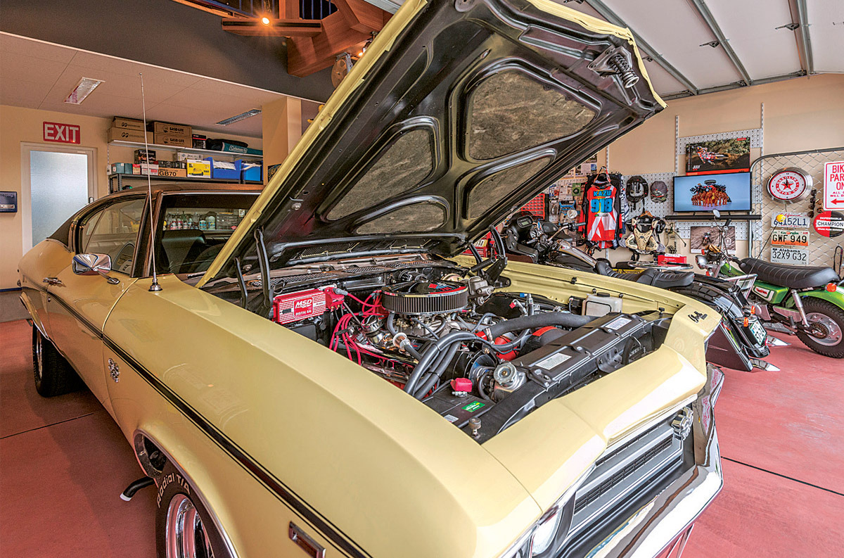 garage_american_muscle_003