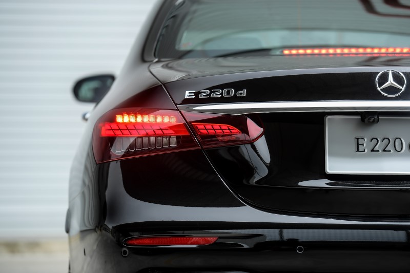 Mercedes-Benz E-Class 220 d 2021 (2)