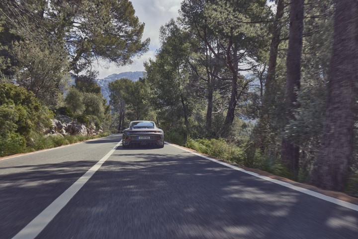 S21_2122 911 GT3 with Touring package (Small)