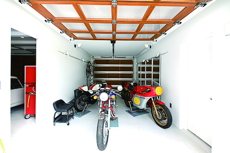 MV Agusta ที่โชคชะตาพามาให้ได้เป็นเจ้าของซึ่งก่อนหน้านี้เคยตั้งโชว์อยู่ที่ “FUJI Motor Museum” ส่วนเครื่องยนต์เป็นเครื่องยนต์ปรับแต่งที่ประกอบโดยช่างในประเทศ