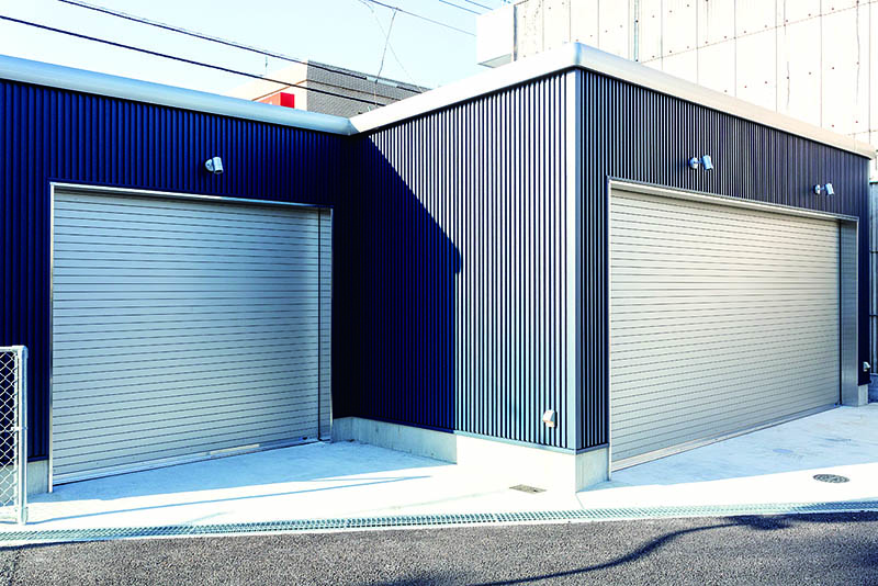 ชัตเตอร์เป็นประตูแบบเรียบ Portier ของ “Bunka Shatter” โดยใช้ประกอบกับ Celegard III และทำให้เปิด-ปิดด้วยระบบไฟฟ้า