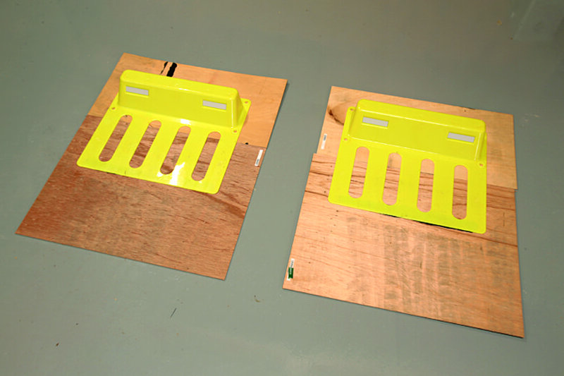 เขาทำที่หยุดล้อแบบเคลื่อนที่ได้ เพราะมีการเปลี่ยนที่จอดตามชนิดของรถ ล้อรถจะเหยียบขึ้นไปบนนั้นจึงไม่ต้องกังวลว่าจะเลื่อน นี่เป็นผลจากความสนใจในรถยนต์เป็นเวลานาน