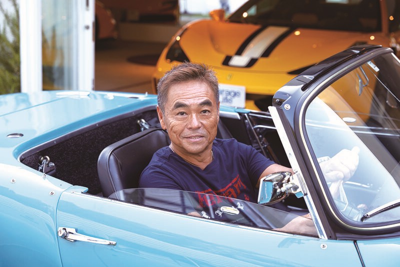 คุณเคโซ คาเสะ เจ้าของโรงจอดรถหลังนี้ 