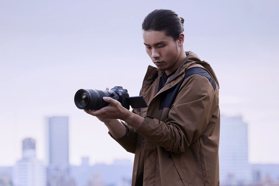 Photo - EOS R5II_Lifestyle Image 3_Lowres_FA_result