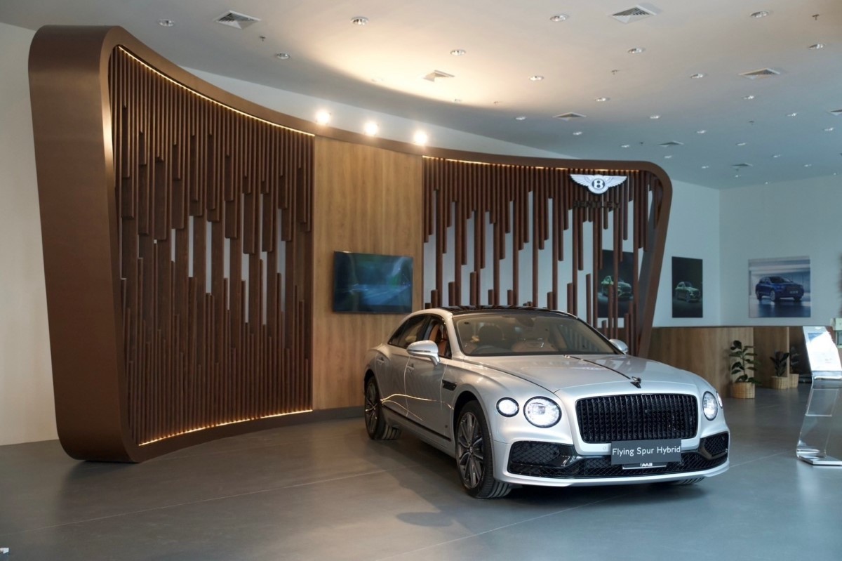 AAS-Roadshow-at-One-Bangkok-experinced-porsche-bentley (11)
