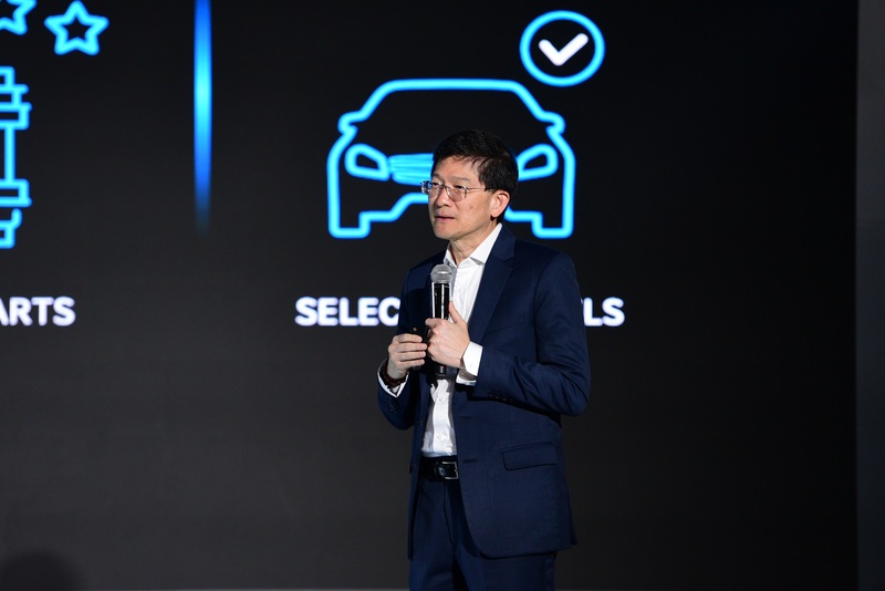 นายพุทธิ ตุลยธัญ รองประธานเจ้าหน้าที่บริหารและกรรมการฝ่ายบริการลูกค้า บริษัท เมอร์