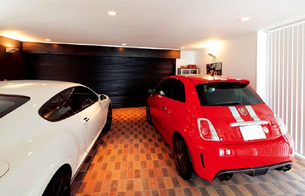Abarth 695 Tributo Ferrari สีแดง ปราดเปรียว เครื่องยนต์ 180 แรงม้า เห็นแล้วใจเต้นแรง