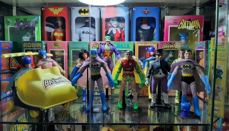 batcat museum and toy_41