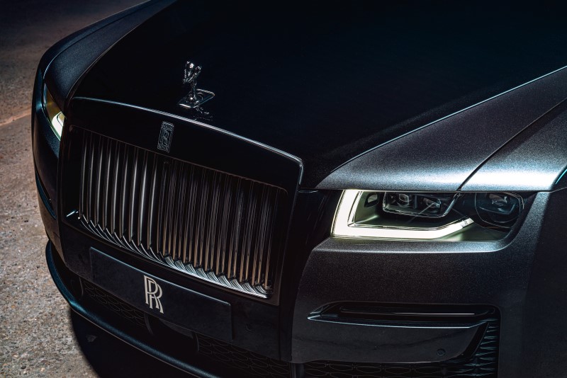 Rolls-Royce Black Badge Ghost (2)