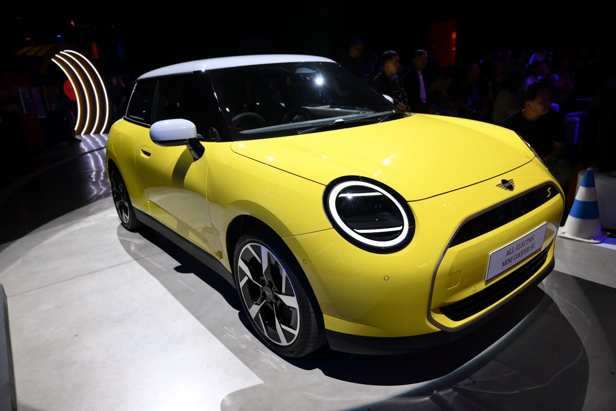 MINI-Thailand-launch-new-line-up-2024-cooper-countryman-se (9)